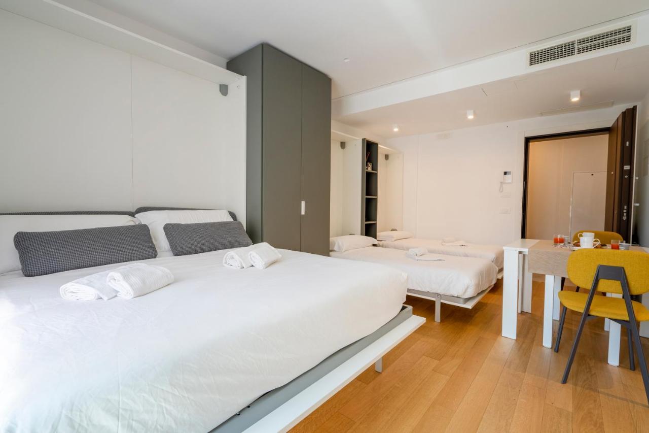 Twelve12 - Universita & Stazione Aparment Bari Bagian luar foto